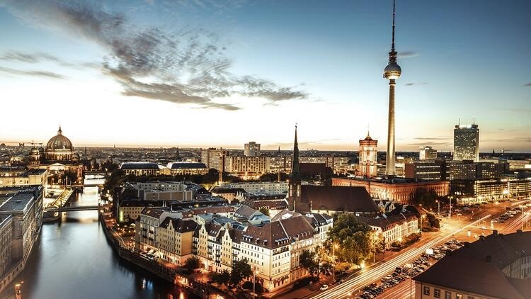 Kova Burcu (20 Ocak - 18 Şubat): Berlin