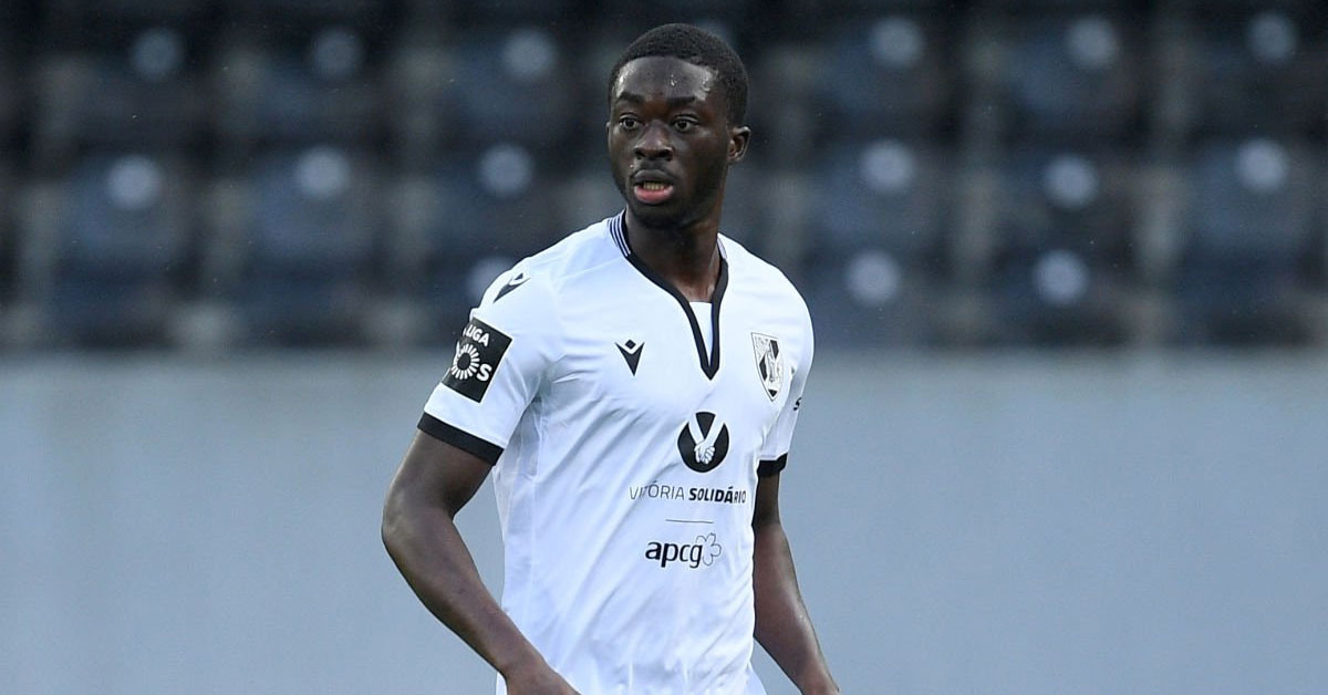 Sözleşmesi devam ediyor