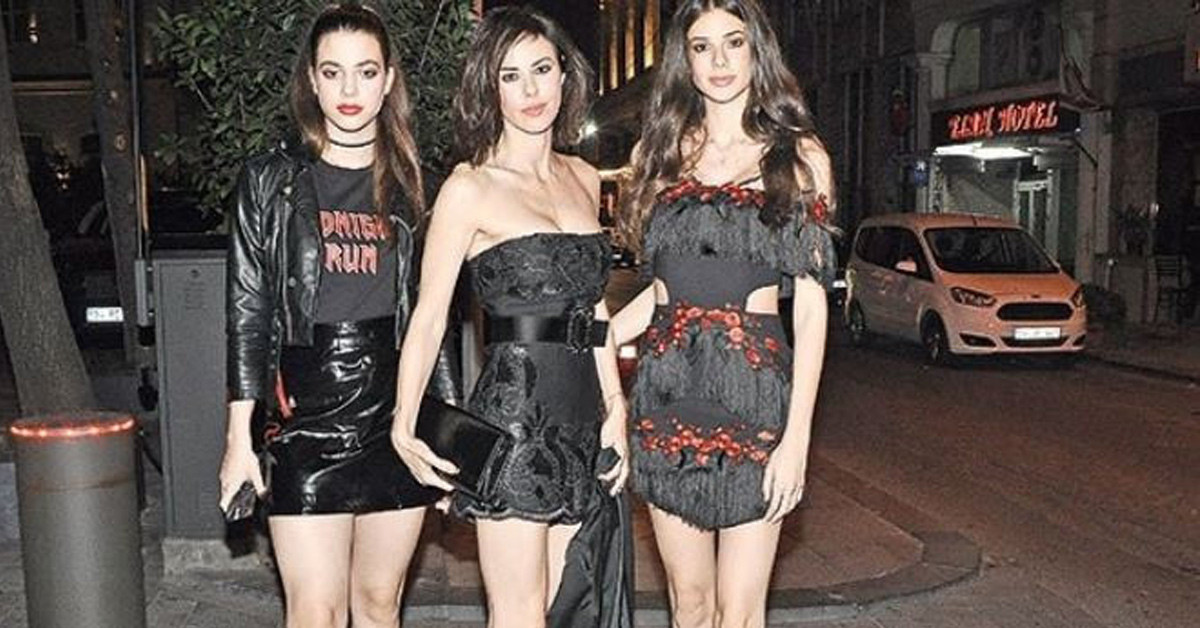 DEFNE SAMYELİ VE KIZLARI