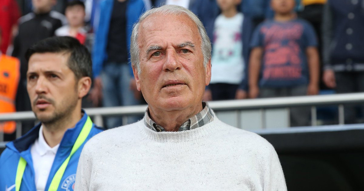 Mustafa Denizli'Nin Taktik Anlayışı Nedir?