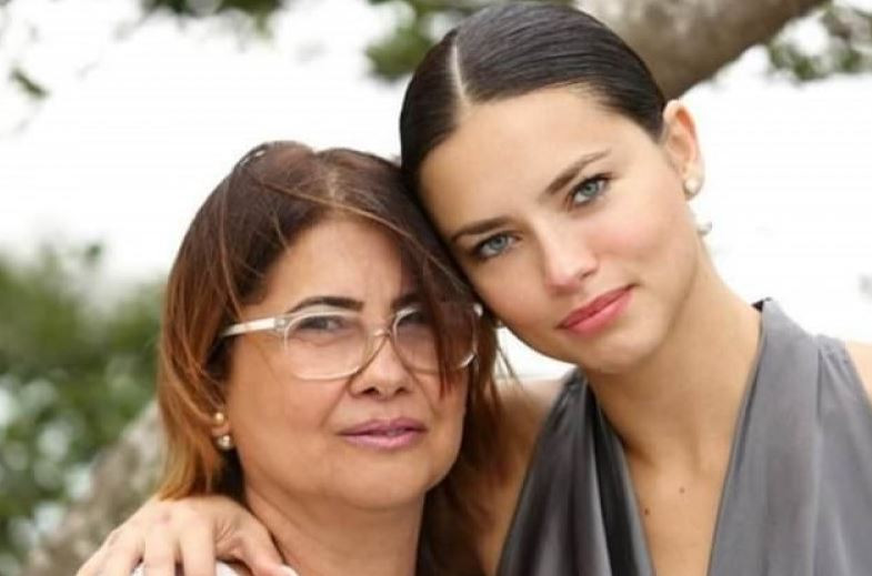 Adriana Lima ve Annesi