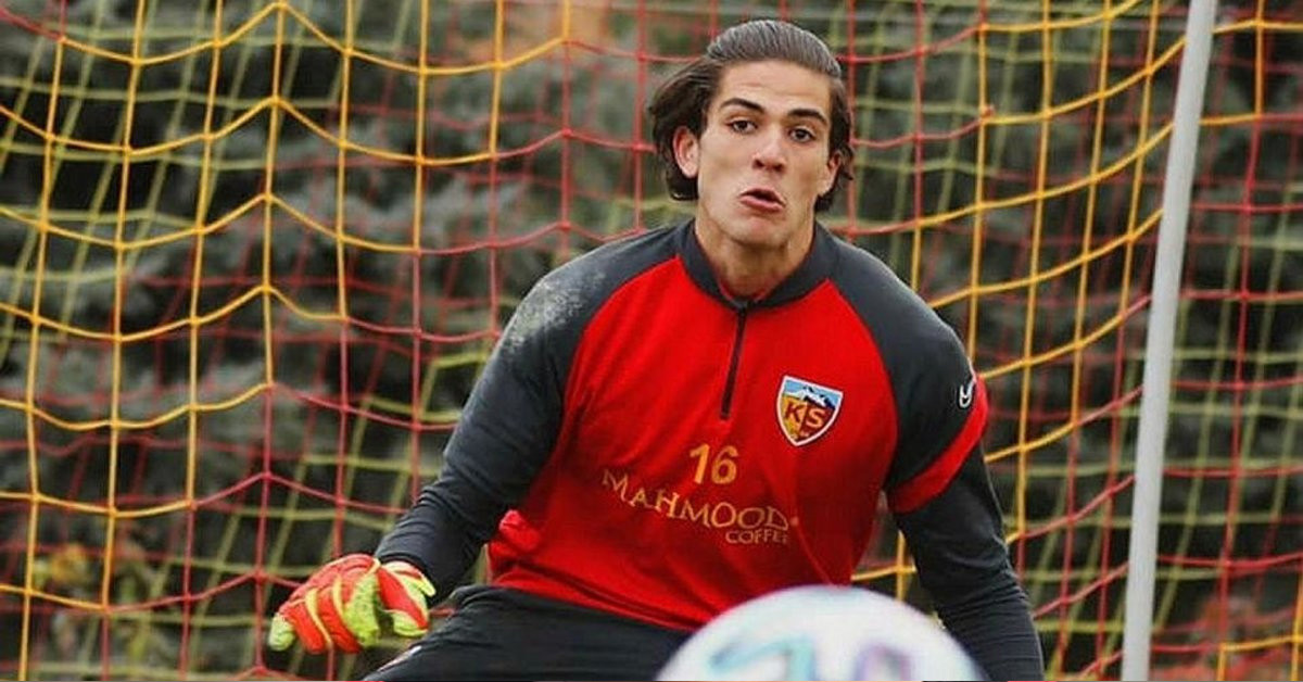 HANGİ TAKIMLARDA OYNADI?