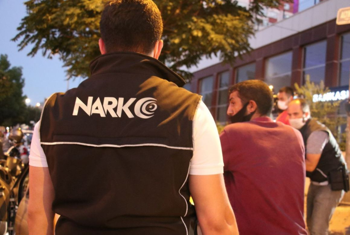  1 KİLO UYUŞTURCU ÇIKTI