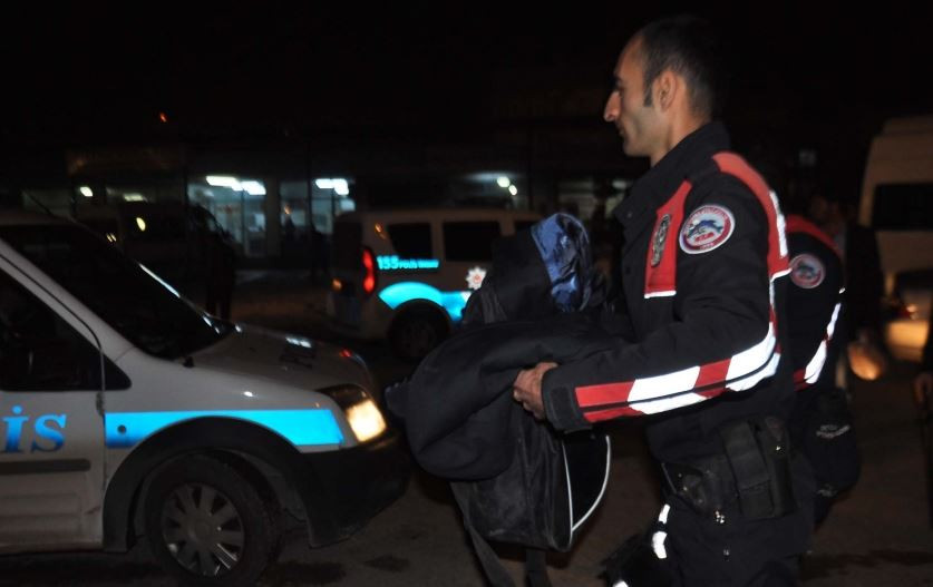 KADININ KARNINDAN BONZAİ ÇIKTI