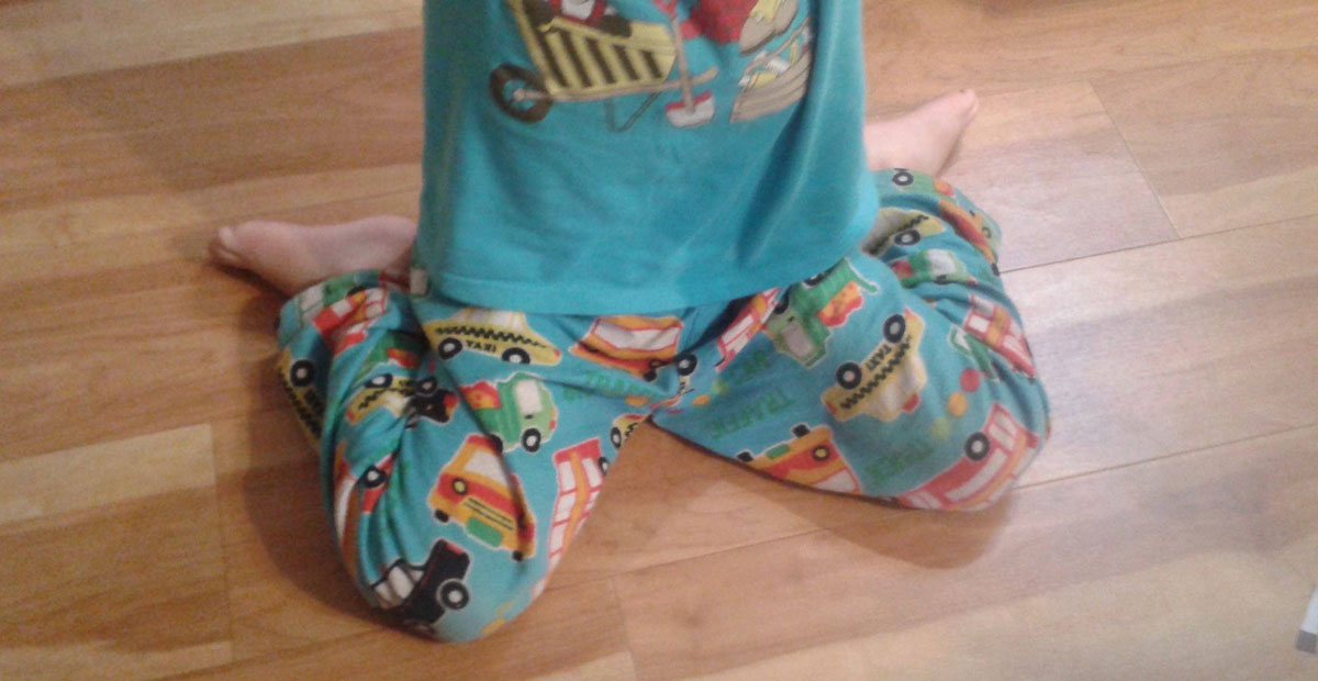 ÇOCUKLARIN W POZİYOSUNUNDA OTURMASININ SEBEPLERİ