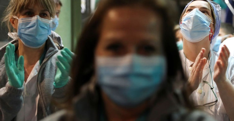 VİRÜS KREMLİN'E DE GELDİ