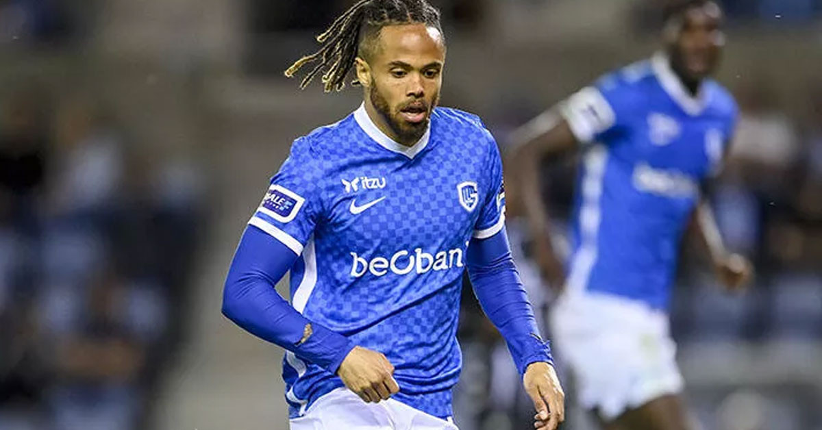 Hangi mevkide oynuyor? 