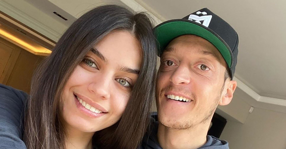 Futbolcunun eşi kimdir?