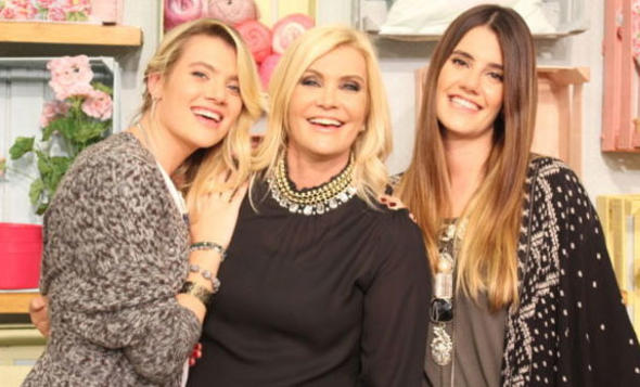 Derya Baykal'ın kızları Derya ve Ferhan