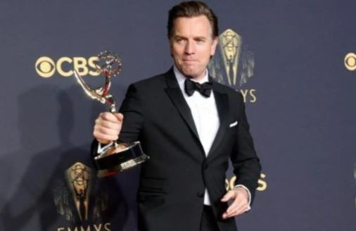 EN İYİ ERKEK OYUNCU - MİNİ DİZİ/ TV FİLMİ