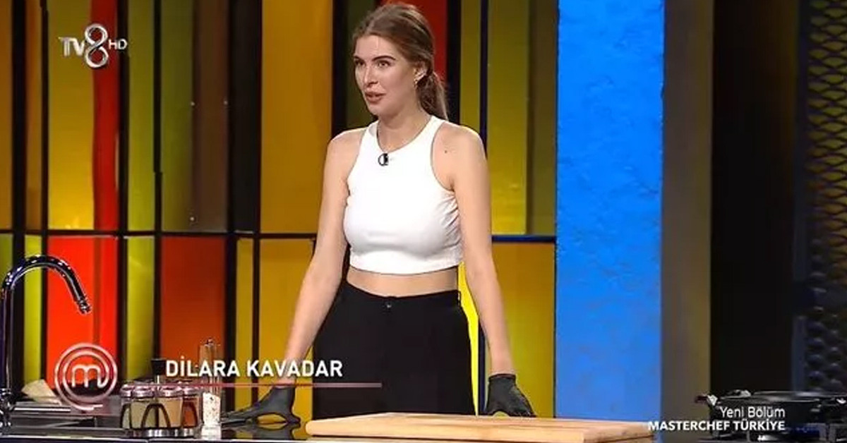 Güzelliğiyle büyüledi