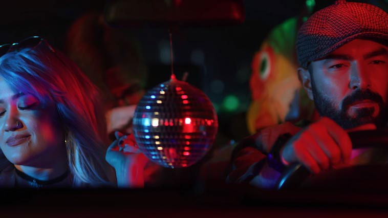 İkiye On Kala - Kafamda Kensel Dönüşümler Var (83milyon)