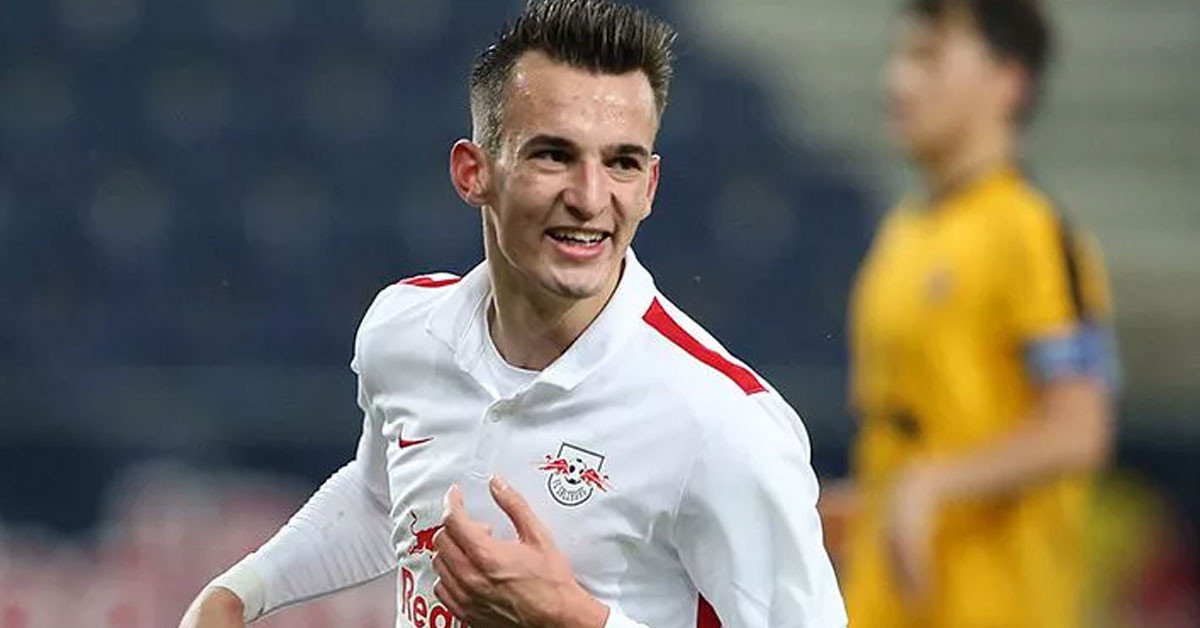 Golcü oyuncunun kariyeri