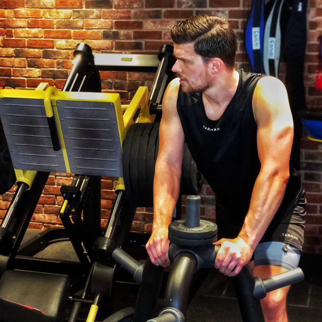 Erman Altıkardeş Kimdir?