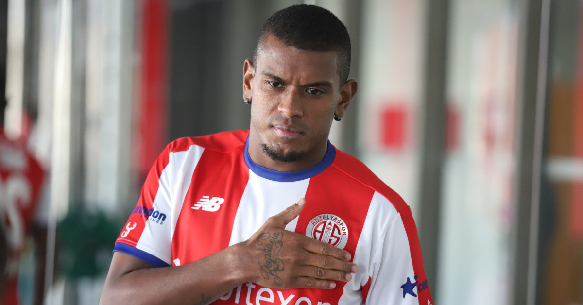 TRANSFERİ BÜYÜK SES GETİRDİ!