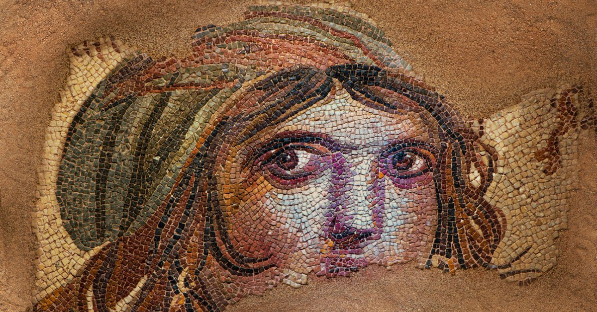 ÇİNGENE KIZ MOZAİĞİ (HATAY)