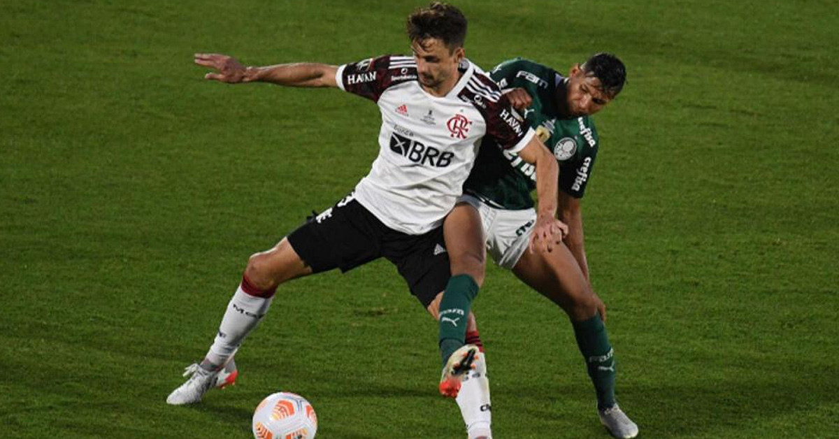 HANGİ TAKIMLARDA OYNADI?