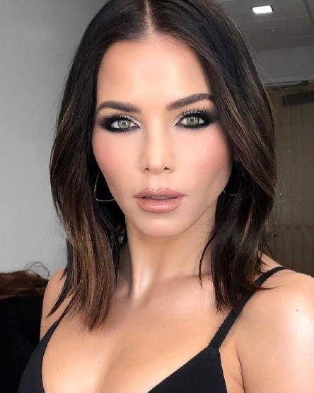 Baz Rengine Karar Verin