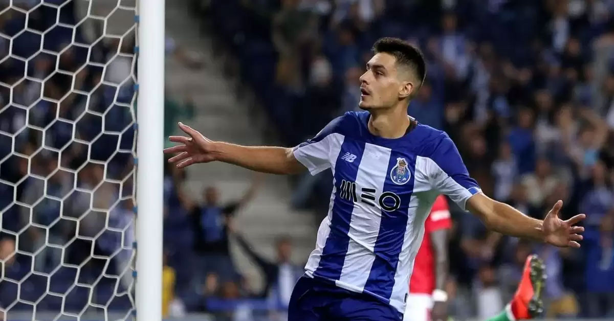 Ezeli rakipler onun için yarışıyor