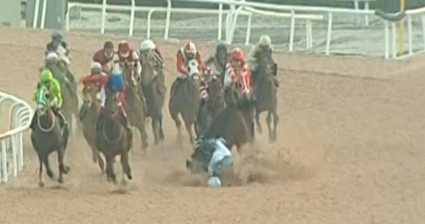 JOKEY YERDE HAREKETSİZ KALDI