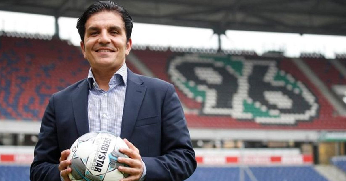 Kenan Koçak'ın Mesleği Nedir?