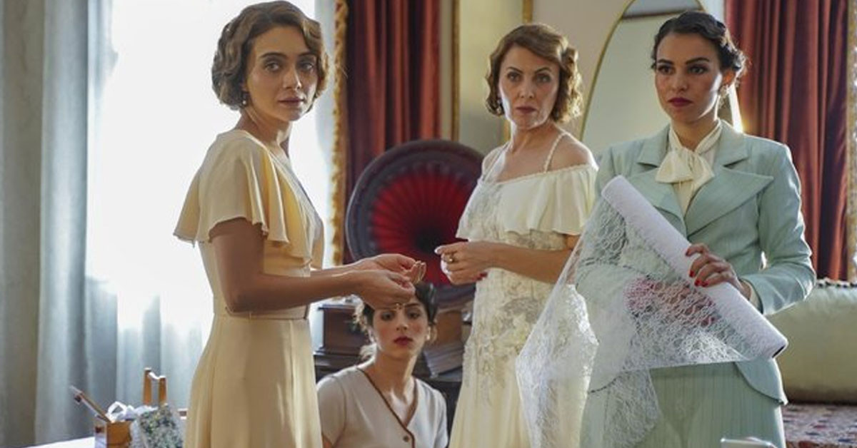 Kontrolünü kaybeden ünlü oyuncu yayalara çaptı