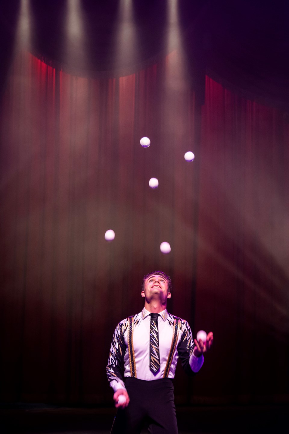 7 NESNELİ HOKKABAZLIK