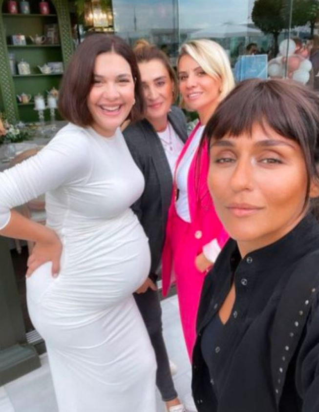 BABY SHOWER PARTİSİNE ÜNLÜ AKIN ETTİ