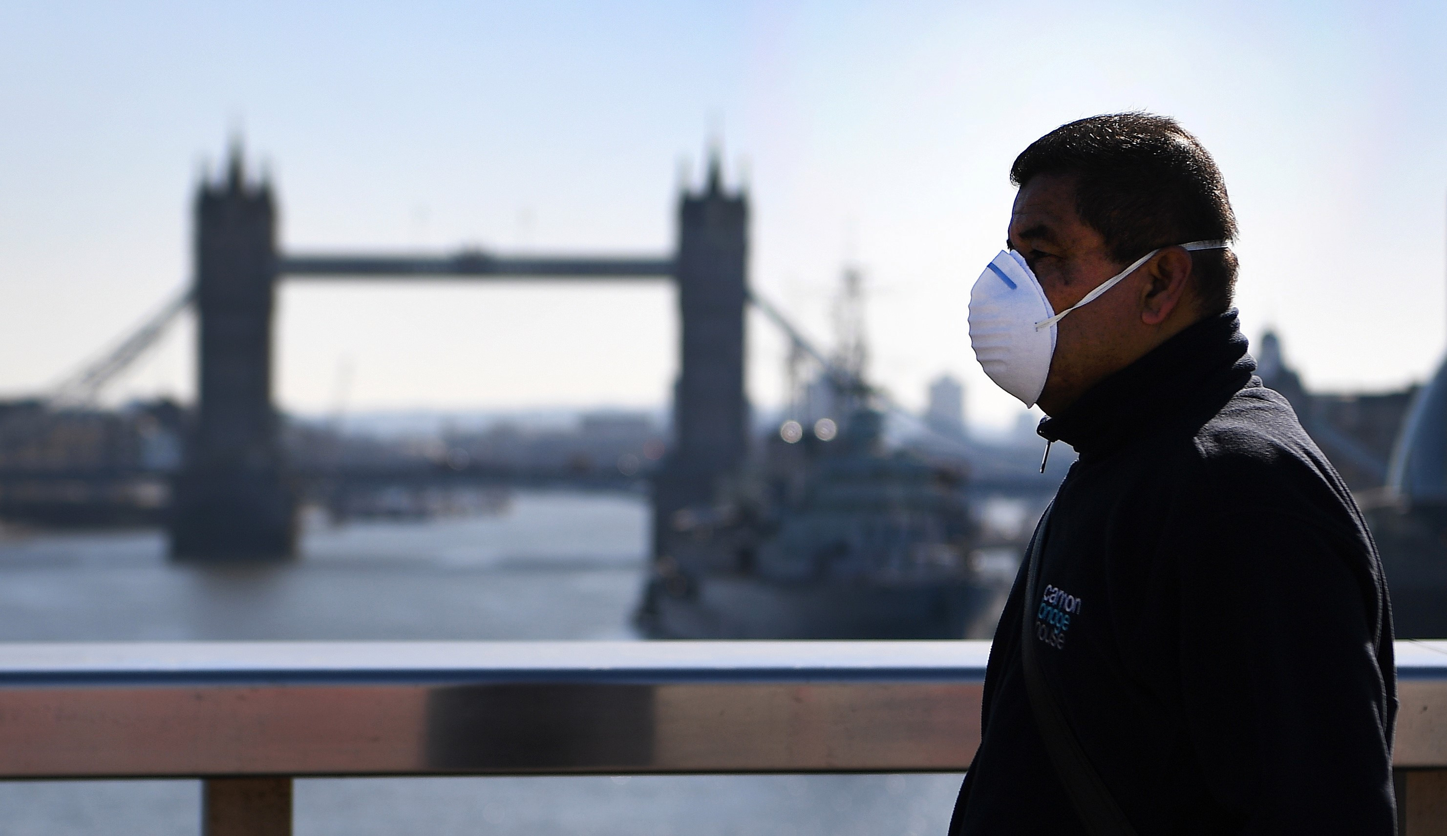 ‘Virüsün Bağışıklık Sisteminden Kaçmasına Yardım Ediyor’