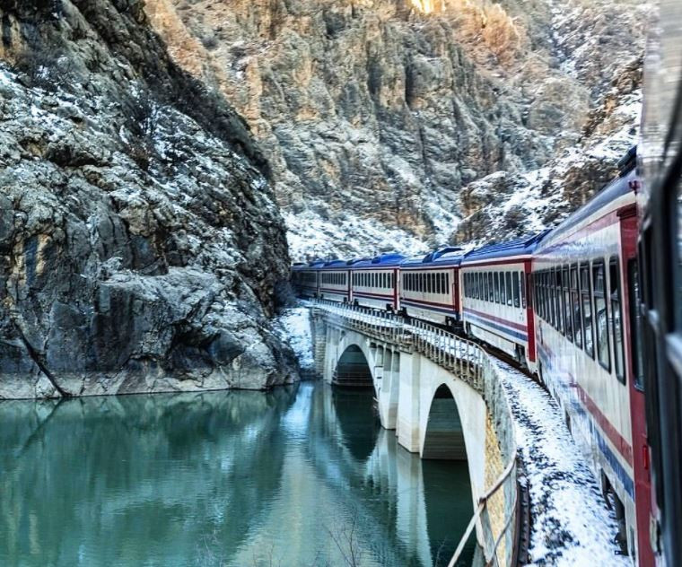 DOĞU EKSPRESİ İLE KARS'A GİDİN