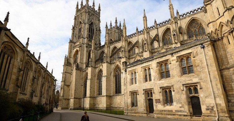 KRALİÇE İKİNCİ ELIZABETH LONDRA'DAN AYRILDI 