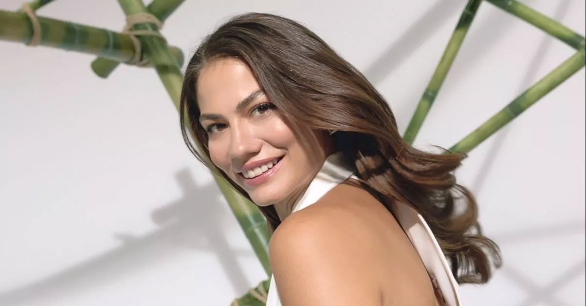 Demet Özdemir kimdir?