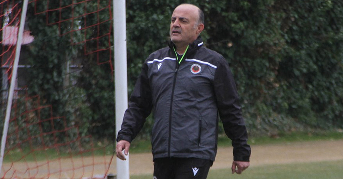 Bursaspor'un Yeni Teknik Direktörü Özcan Bizati'nin Tercih Ettiği Oyun Dizilişi Nedir?