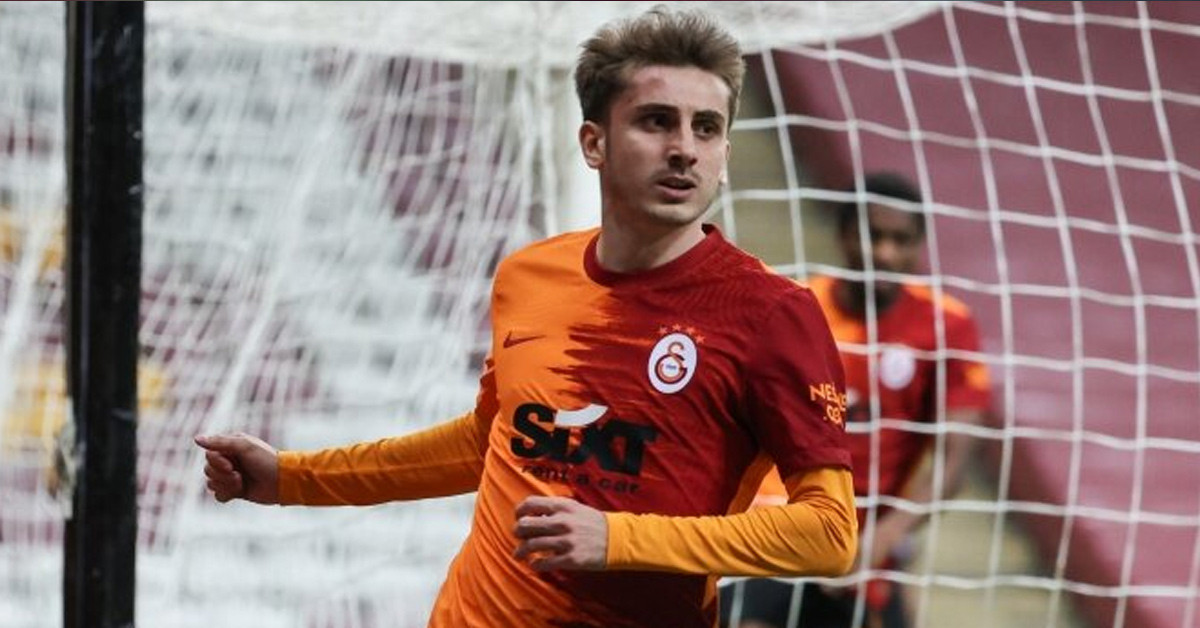 Hangi mevkide oynuyor?