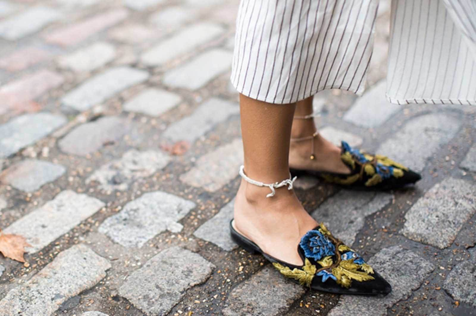 Önü Kapalı Terlikler