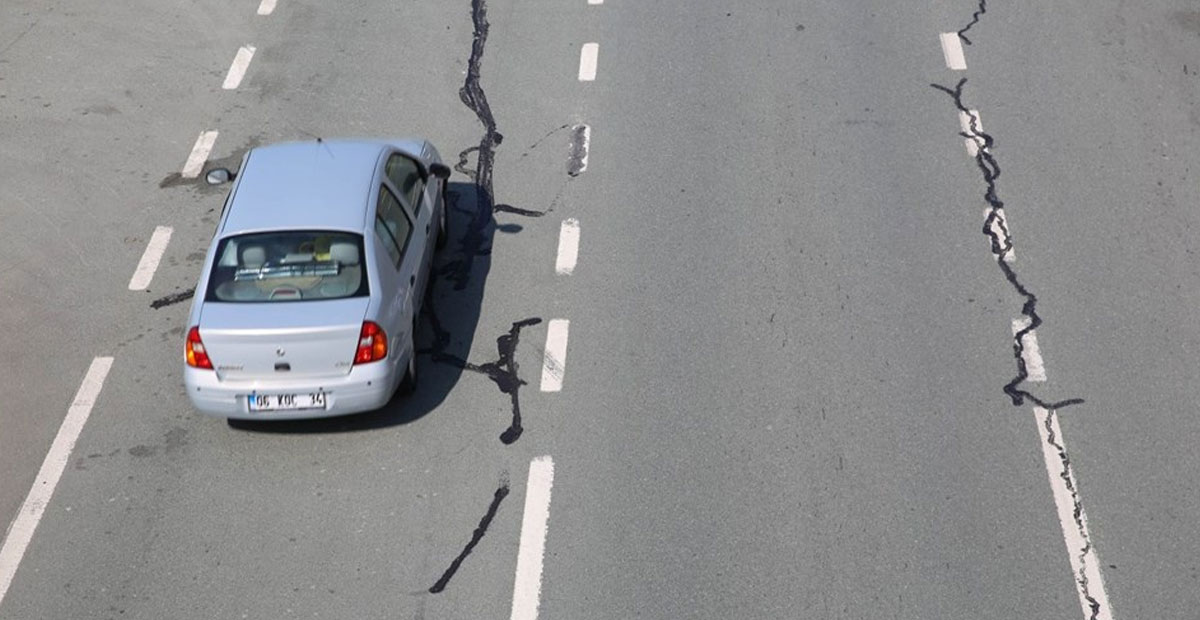 SEBEBİ DENİZDEN KUM ÇEKİLMESİ