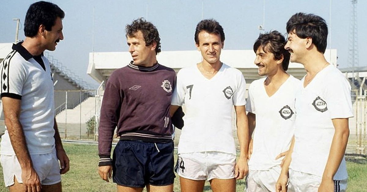 Altay'ın Teknik Direktörü Mustafa Denizli Kimdir?