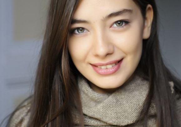 Neslihan Atagül - Anne Tarafı Rus, Baba Tarafı Çerkez