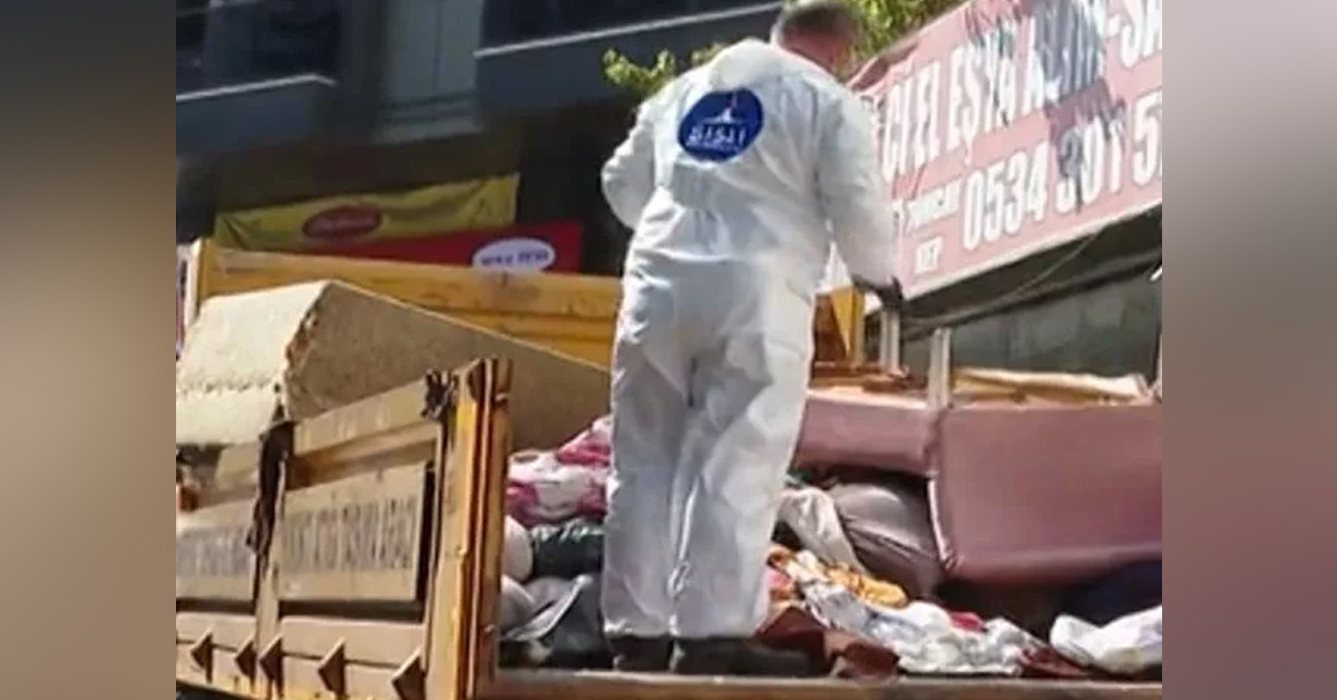 2 kamyon çöp çıktı