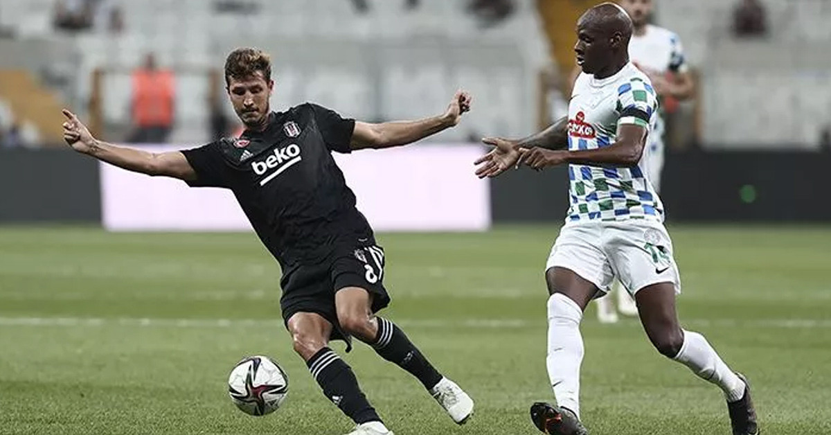 Salih Uçan Hangi Mevkide Oynuyor?