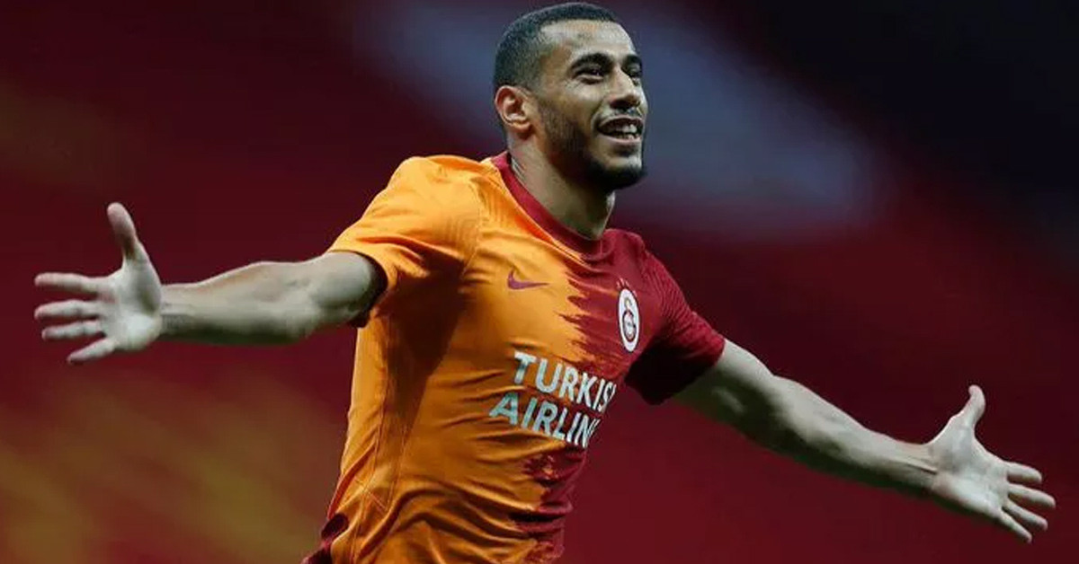 HANGİ MEVKİDE OYNUYOR?