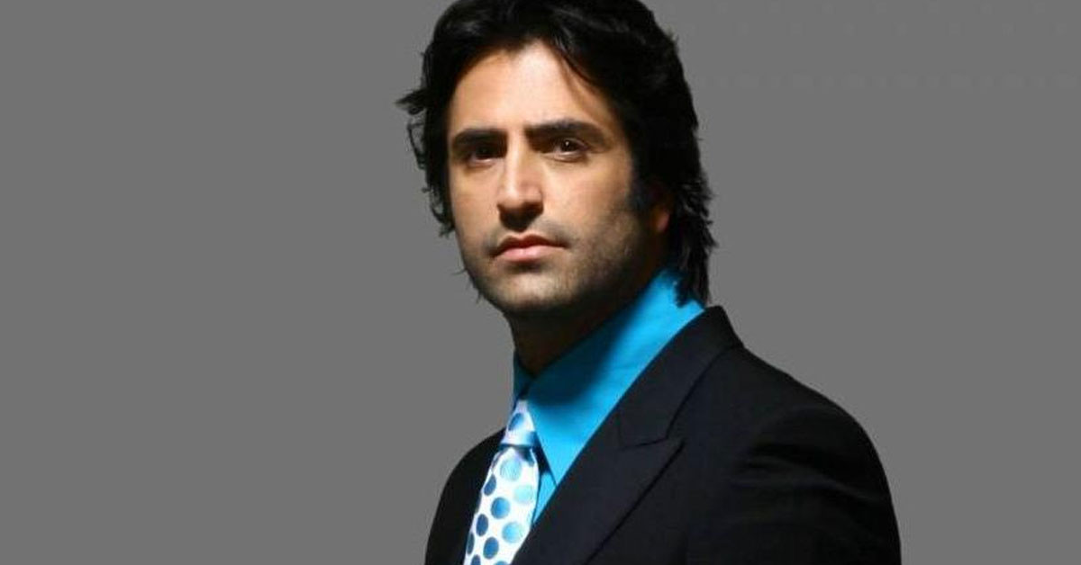 Eşinden boşanmıştı