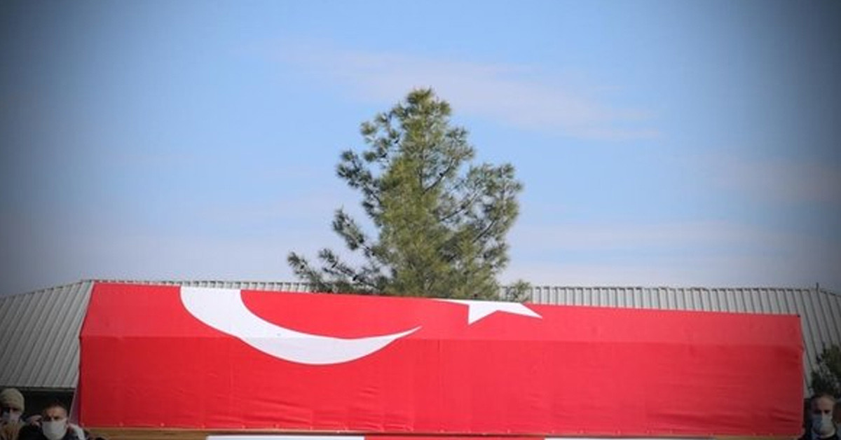 Gözyaşlarına boğuldu