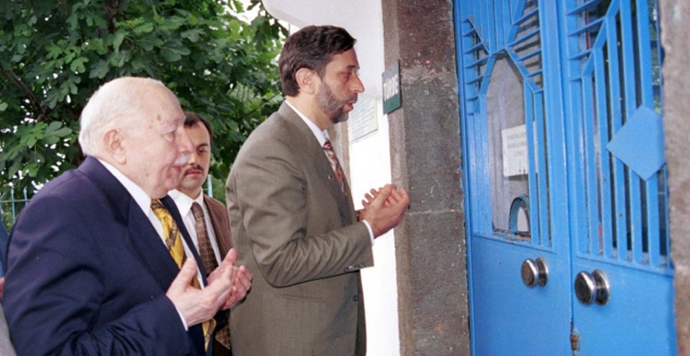 NECMETTİN ERBAKAN NE ZAMAN VE NİYE VEFAT ETTİ?