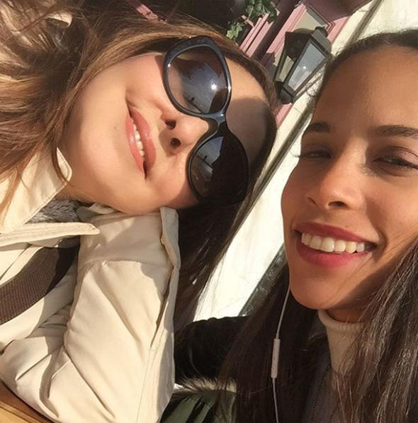 Nilüfer ve kızı Ayşe Nazlı