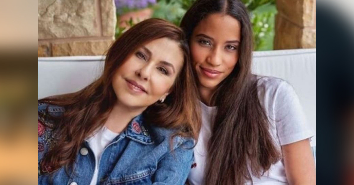 NİLÜFER VE KIZI AYŞE