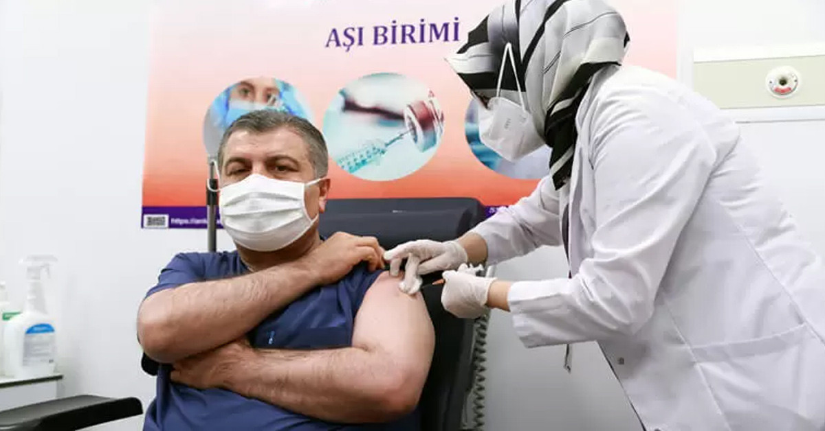 13 Ocak 2021: İlk Koronavirüs Aşısı Sağlık Bakanı Fahrettin Koca’ya Yapıldı