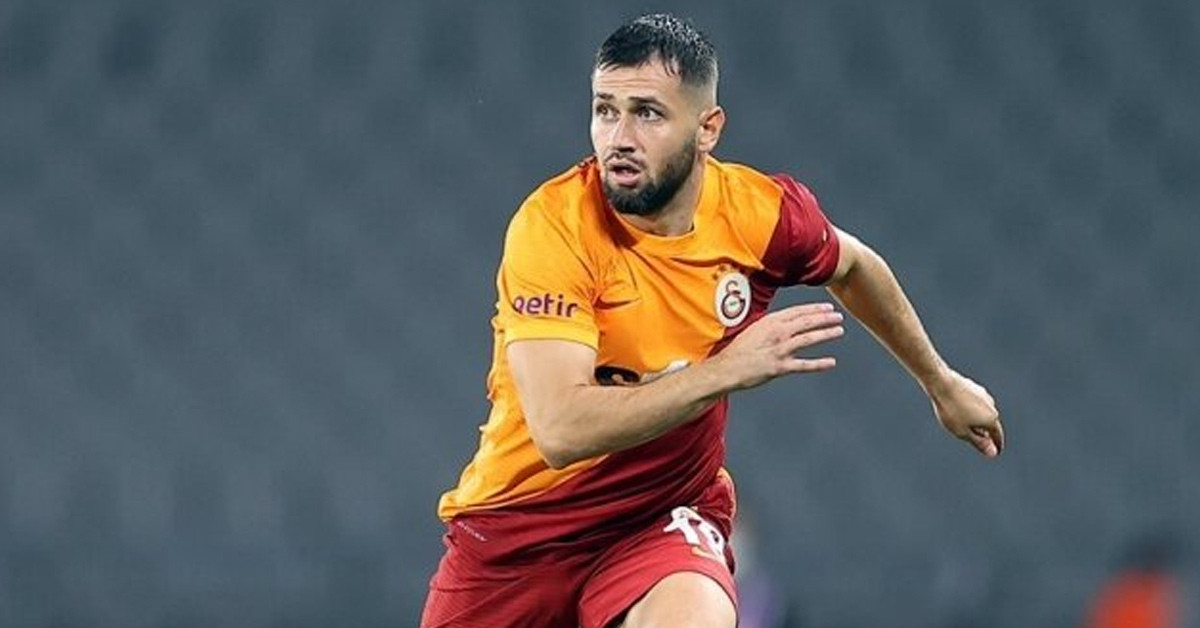 HANGİ MEVKİDE OYNUYOR?