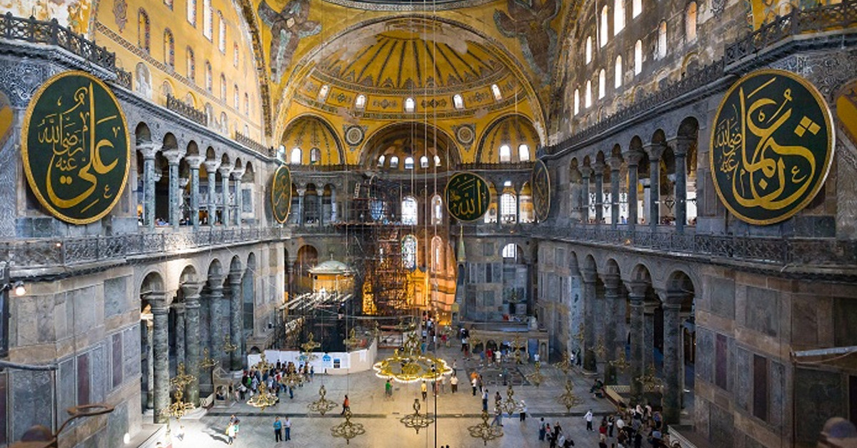 Zara görmeye başladı