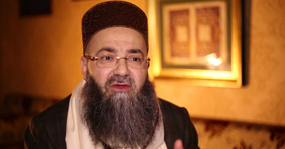 REY İÇİN ANNE BABASINI SATAR